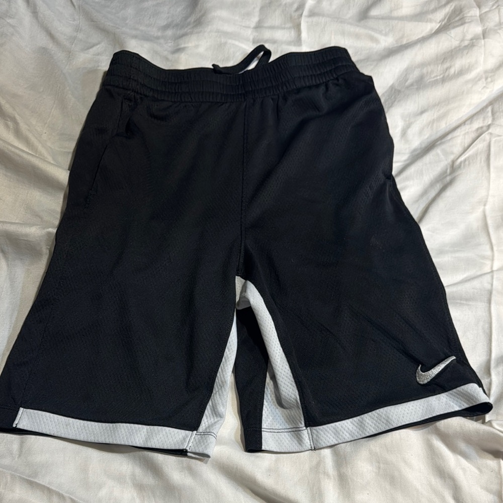 Nike Men's Black and Gray Shorts